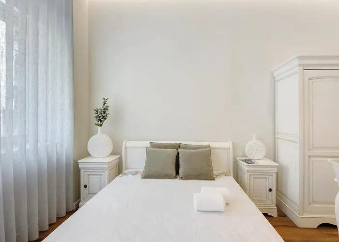 Ξενοδοχείο Village 1